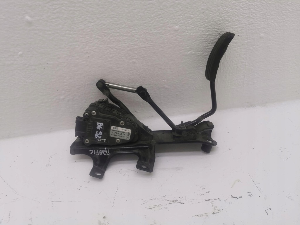 фото №1, Потенциометр газа renault trafic ii 2.0 820008477