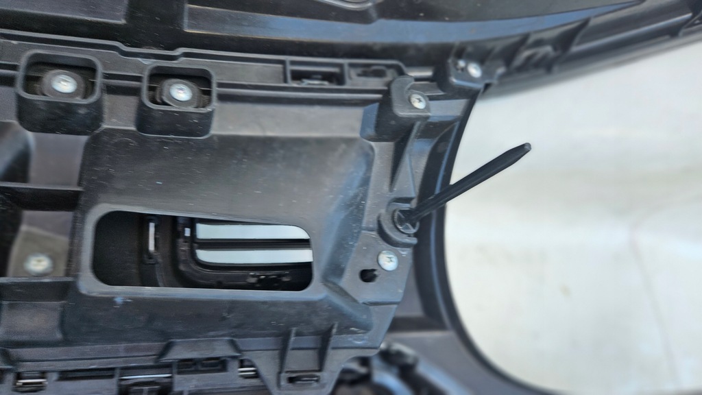 фото №13, Бампер suzuki ignis iii lift 20- перед pdc решітка радіатора