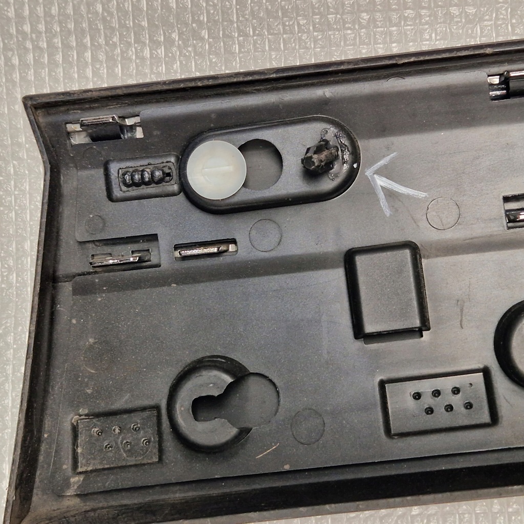 фото №11, Volvo xc90 ii inscription 14- молдинг дверь левая перед передняя 31448427