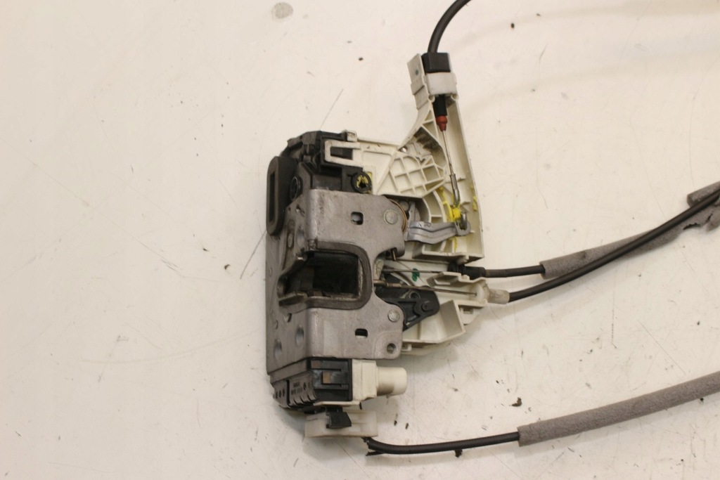 фото №8, Замок дверь раздвижных правых 9067304335 mercedes sprinter 906