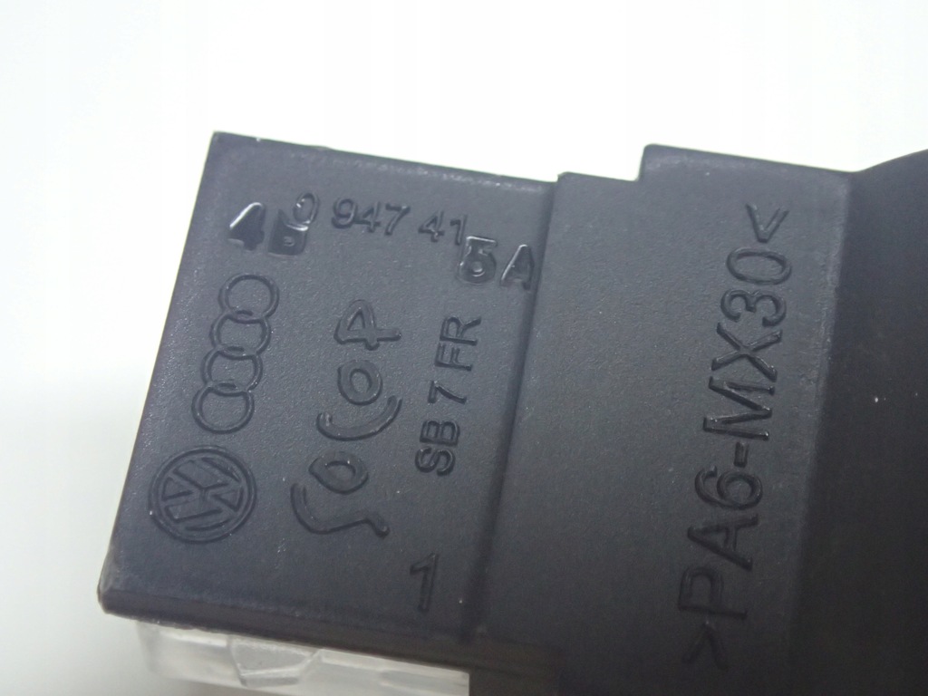 фото №6, Audi a5 8t лампа освещение кабины 4b0947415a