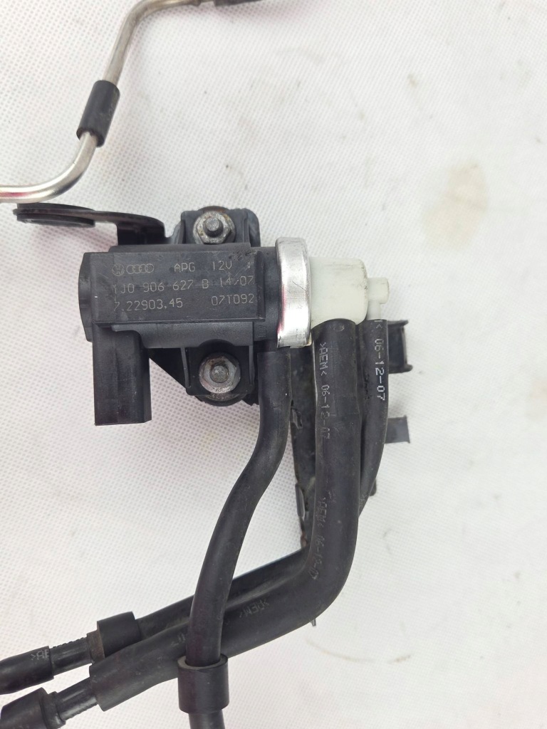 фото №6, Skoda superb b6 2.0 tdi клапан вакуумa провода 1j0906627b