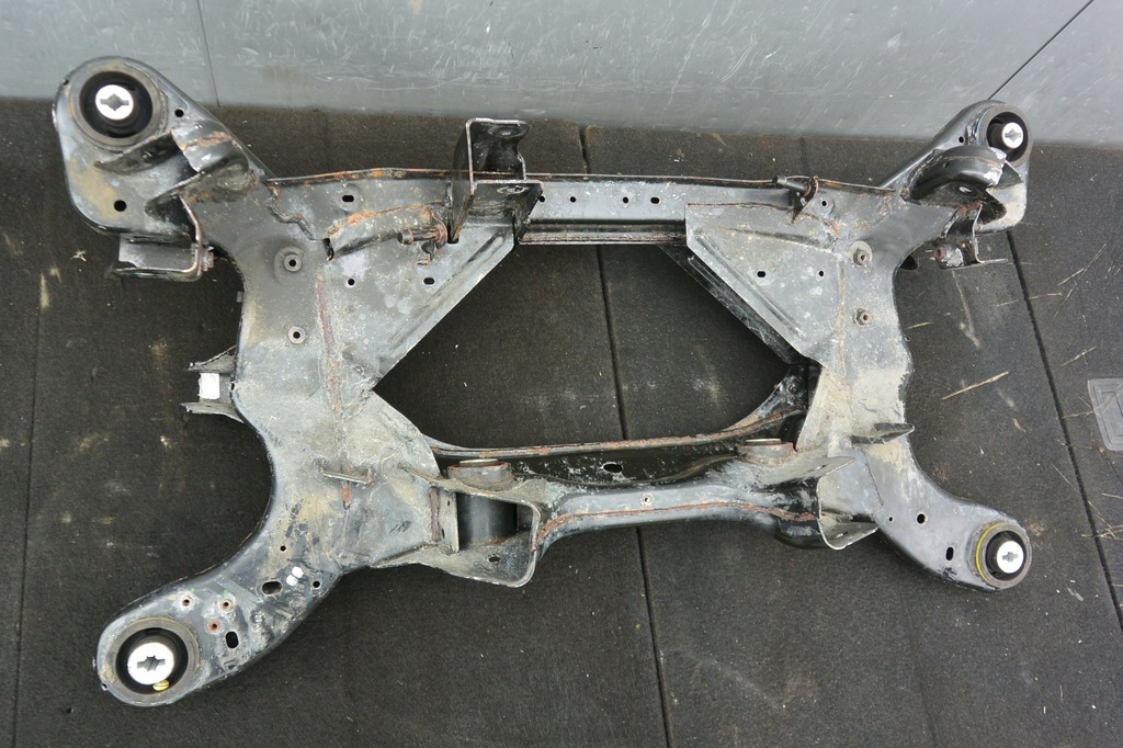 фото №14, Maserati levante підрамник підрамник балка поперечина задня