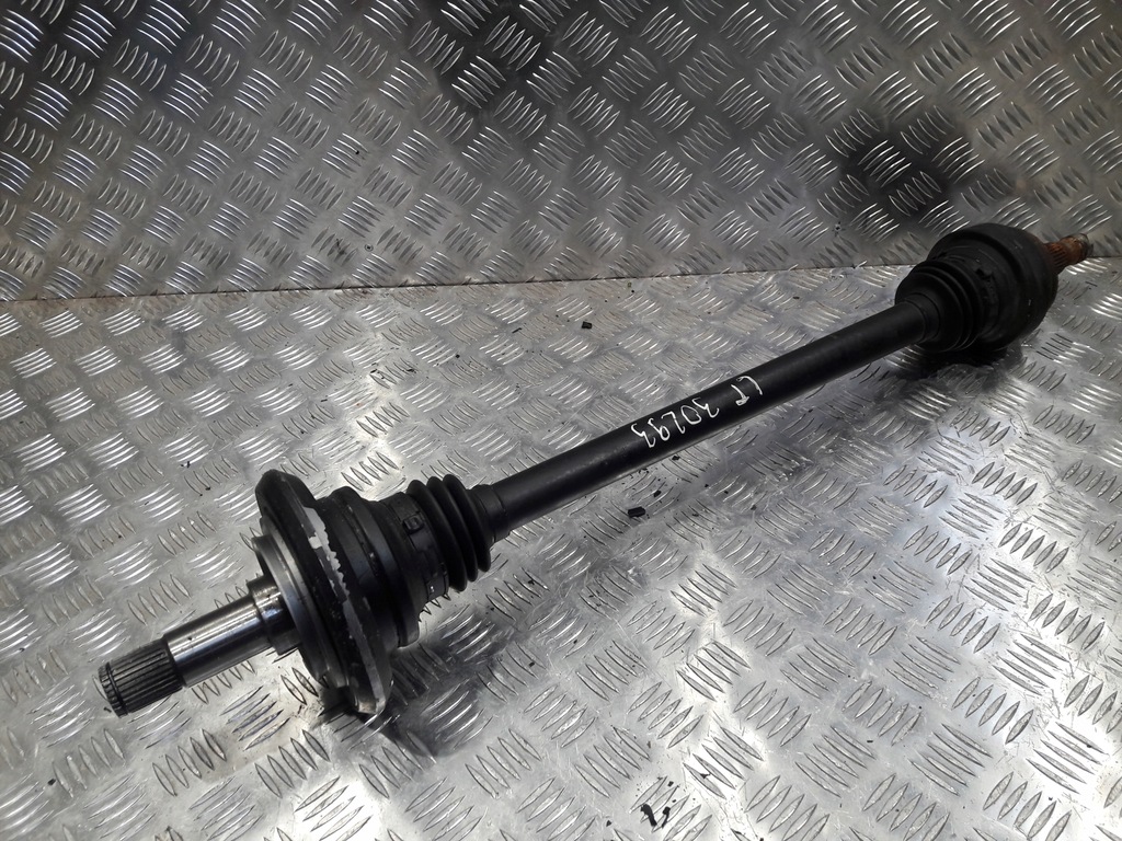 фото №7, Mercedes e w213 kombi 2016r приводной вал левый задняя 4500km