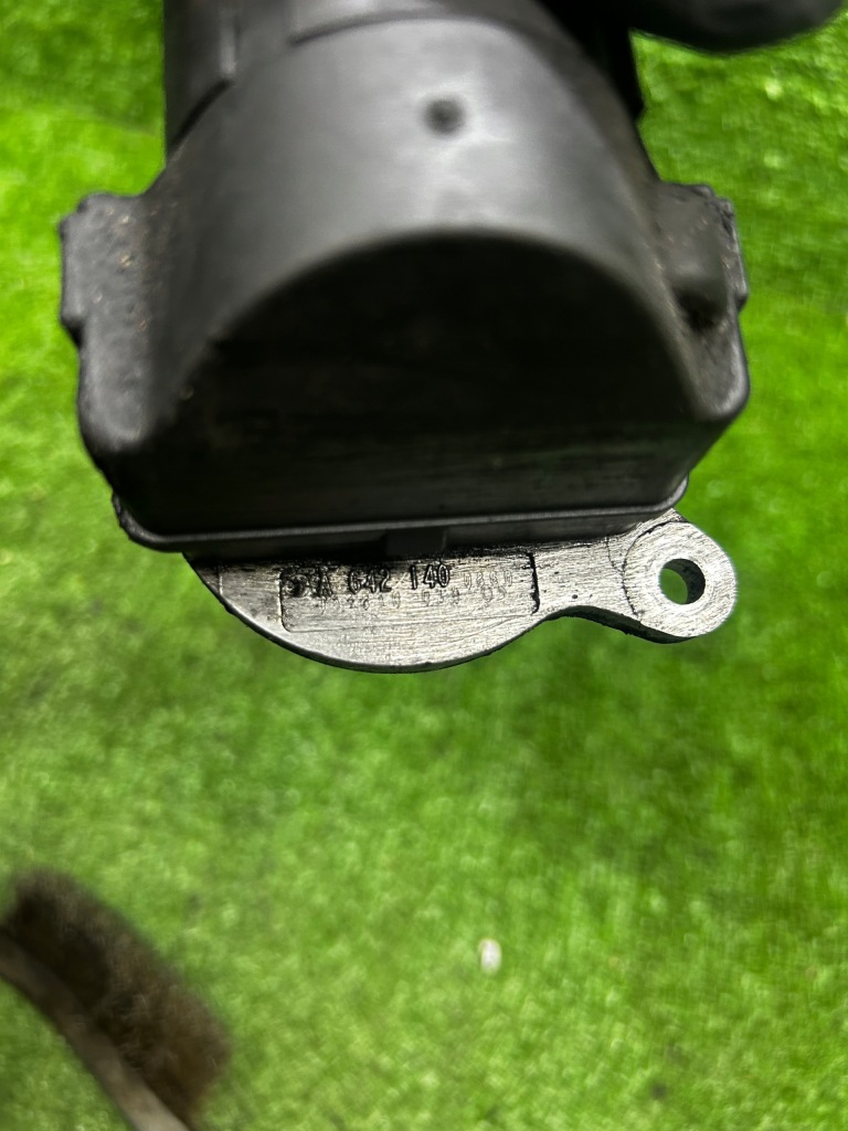 фото №4, Клапан egr a6421400860 mercedes r-klasa w251 3.0 cdi