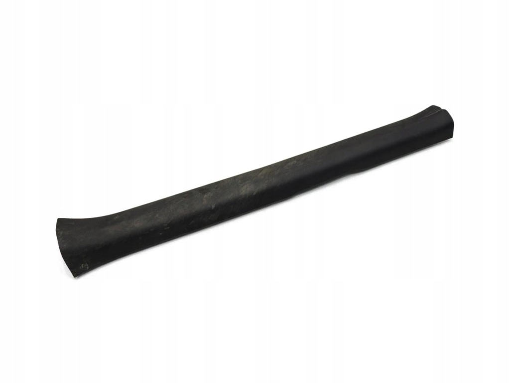 Накладка  накладка порога  правый  передок  toyota avensis 3 t27 67913-05060 с Разборки