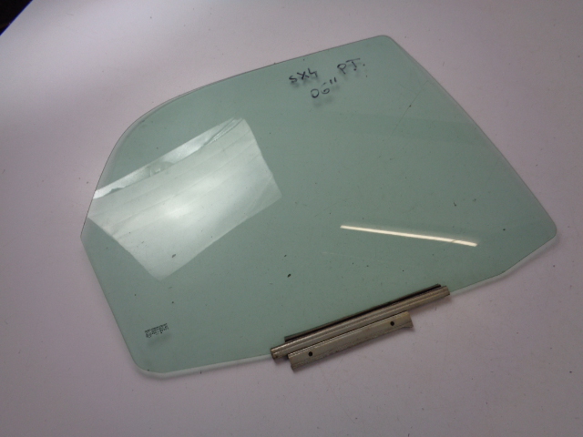 фото №1, Скло двері правий задня suzuki sx4 2006 rok