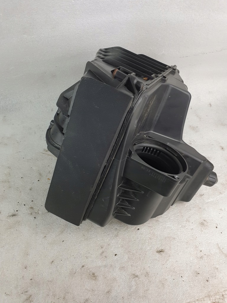 фото №4, Renault оригинальный номер 8200947663d корпус фильтра воздуха