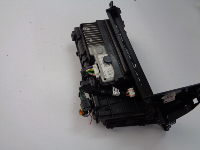 Зарядний пристрій індукційна qi kia x-ceed 3 2018- Недорого