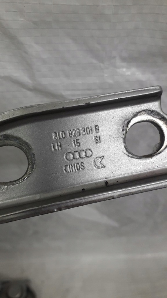 фото №14, Петля капот audi a3 8l lift lz6l ly7w 8l0823301b 8l0823302b lx7z lz9w