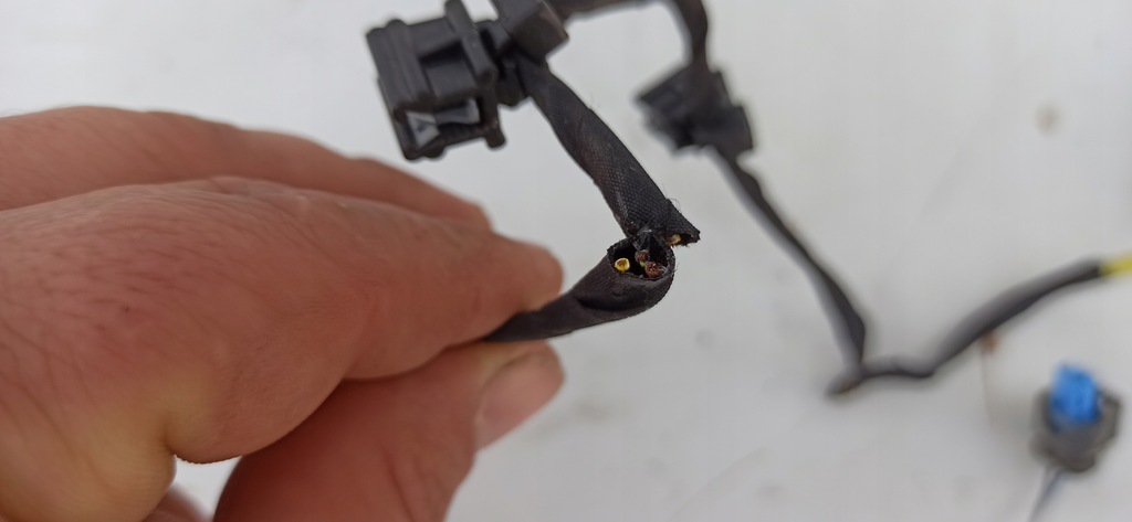 фото №8, Mercedes eqs amg v297 2021- жгут pdc бампера перед левая a2975403024