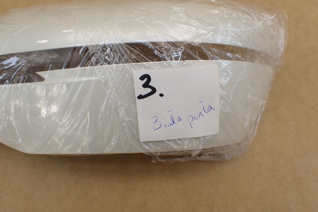 Купити Nissan juke рестайлінг  15- корпус рамка накладка дзеркало ліва 7802002 lh оригінальний номер