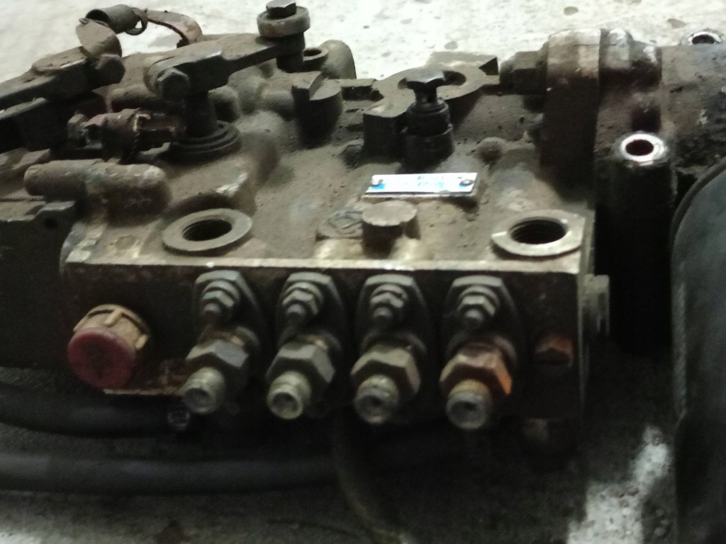 Насос впрыскная daewoo lublin 2 2.4d 4m3175ue 0015 Оригинал