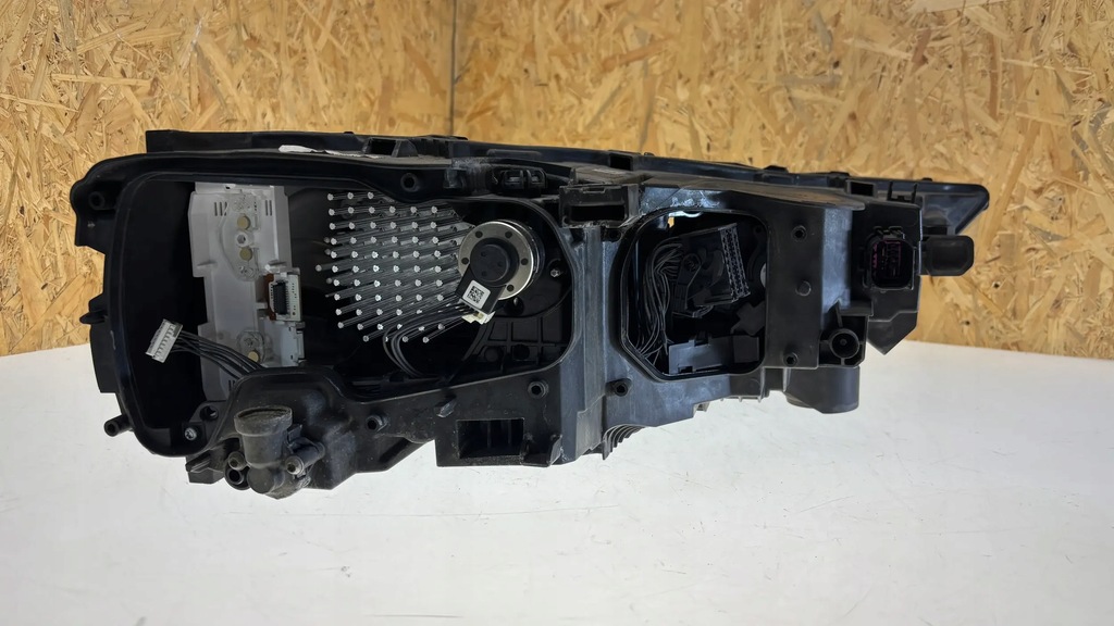 фото №8, Audi q7 4m 2021 лампы передние