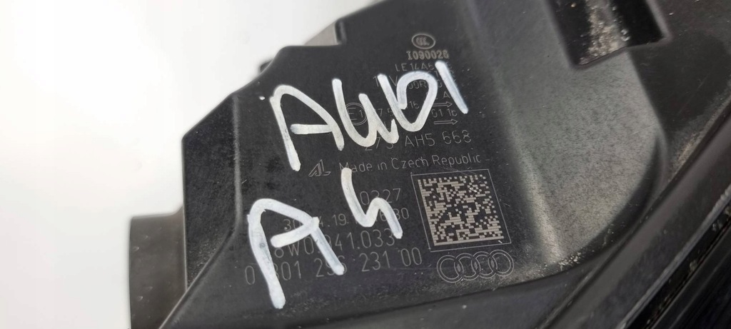 фото №8, Лампа ліва перед 8w0941033 audi a4 b9