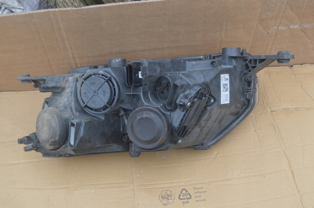 Фара перед фара skoda rapid 17- рестайлинг  led nh 5jb941016b правая Доставка