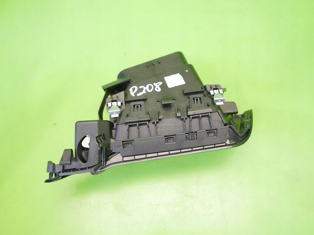 фото №10, Решётка обдув левая перед peugeot 208 i phi 12-15