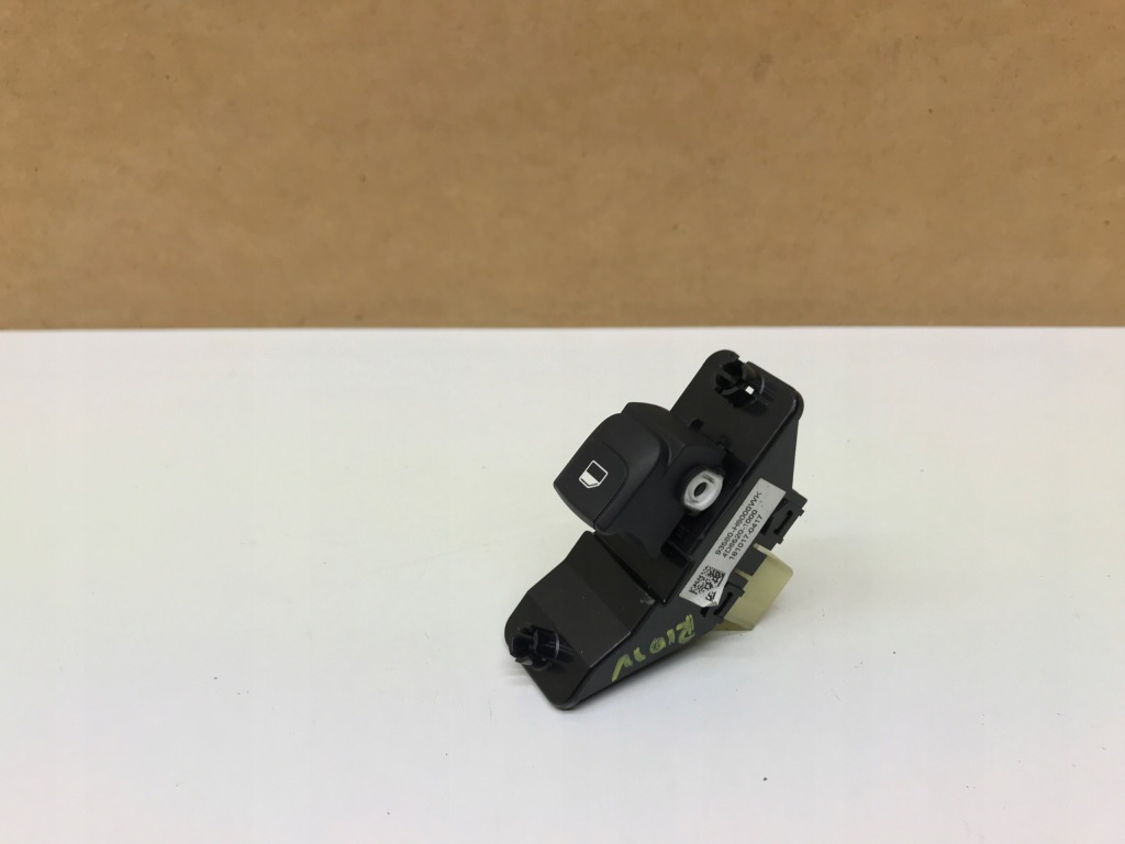 фото №1, Kia rio iv 4 кнопка перемикач скло лівий задня