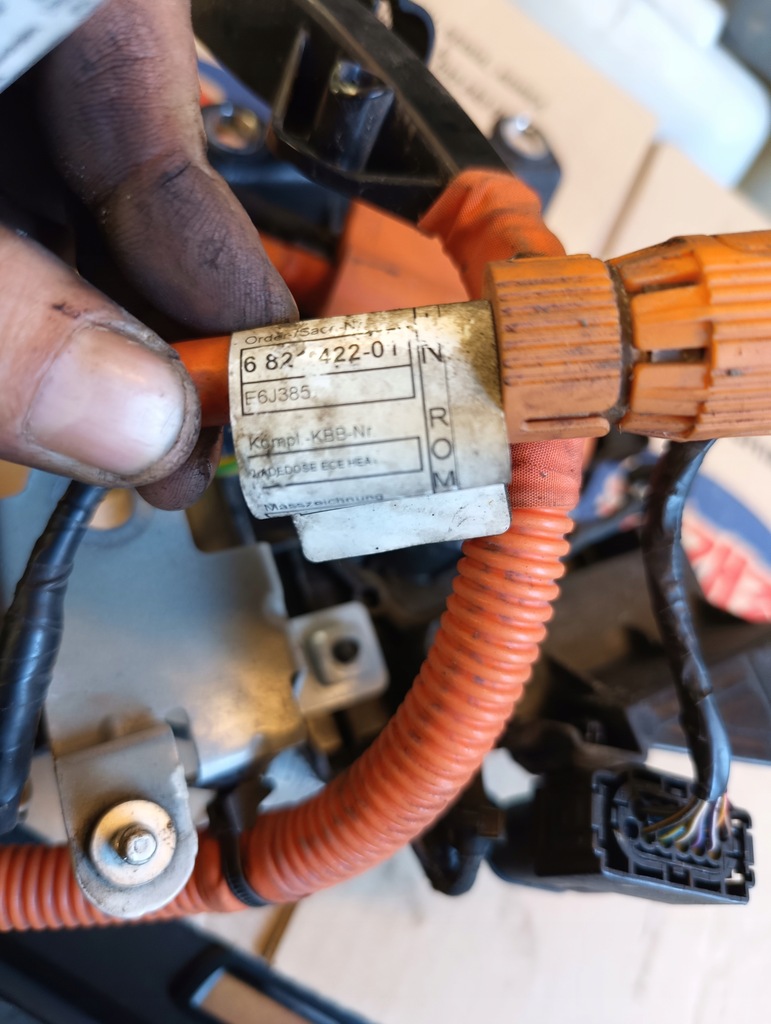 фото №5, Bmw f30 330e гібрид роз'єм заряджання 6821409 шланг