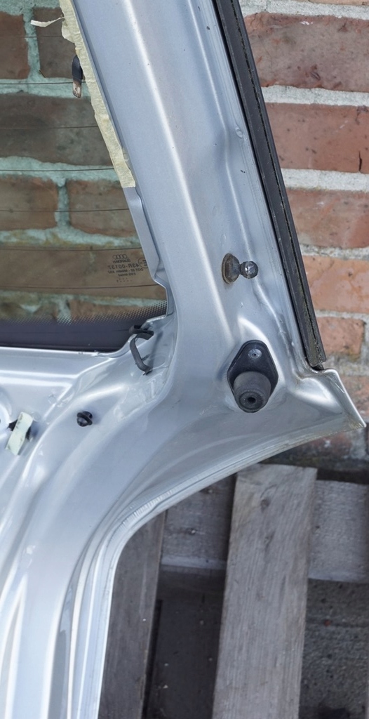 фото №6, Кришка багажника задня багажника audi a3 8l lift ly7w