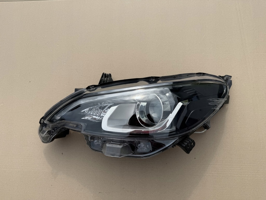 Купить Фара левая европа  peugeot 108 линза led 2014 - 2022 .