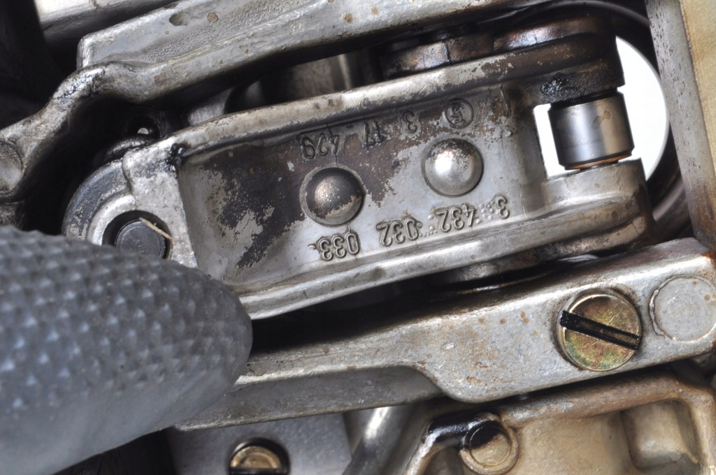 Mercedes w123 2.3 витратомір розподільник 0438120116 3432032033 Зі Шроту