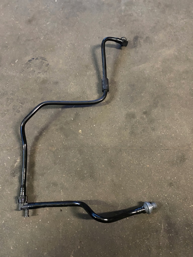 фото №1, Mercedes gle 292 шланг воздуха 1664301729