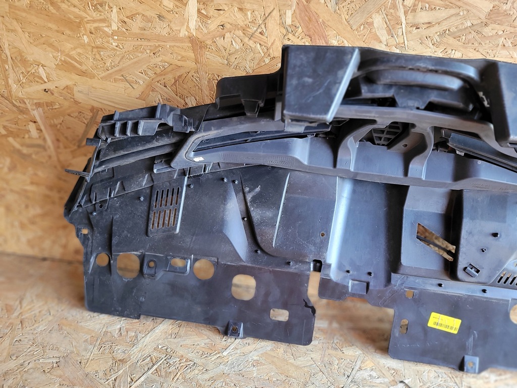 фото №10, Renault clio iv lift решётка радиатора решётка радиатора бампера оригинал fv