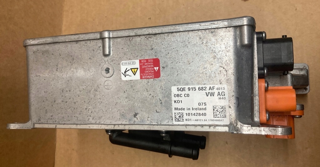 фото №6, Audi a3 e-tron зарядное устройство аккумулятор 5qe915682af