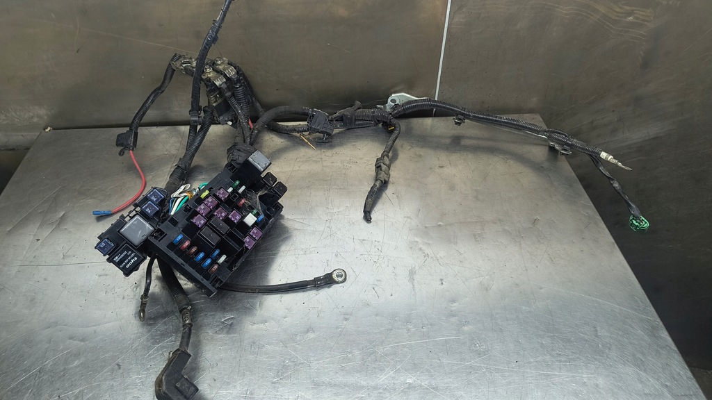 фото №1, Subaru forester iii 2.0 d коробка предохранителей 82241sc020