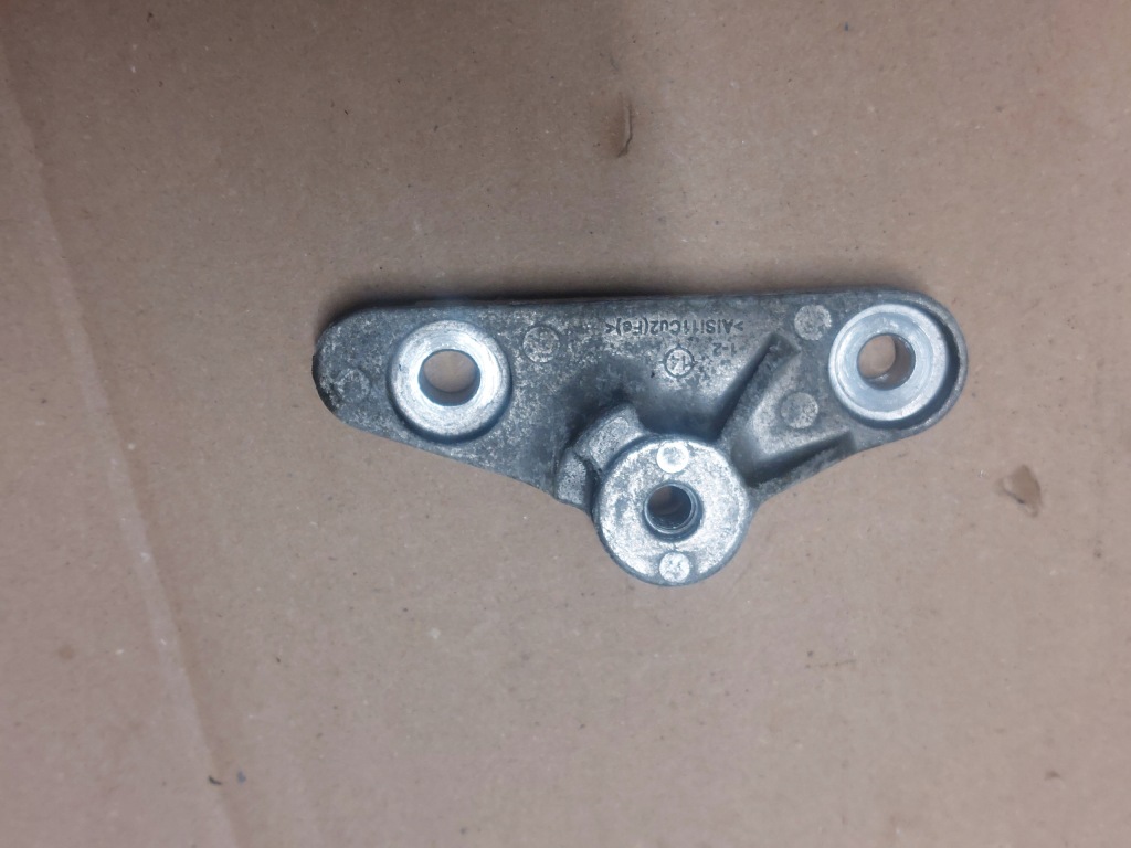 фото №1, Кронштейн кронштейн ролики натяжителя 1.0 mpi chy skoda citigo vw up 04c145299b