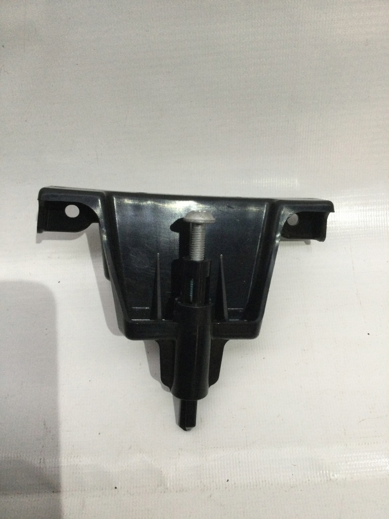 Купить Skoda kamiq scala кронштейн бампера перед кронштейн радара 8119322 оригинал