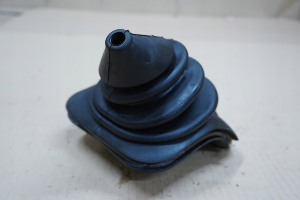 Land cruiser lj70 чехол резиновый элемент защита редуктор 2,4 td Недорого