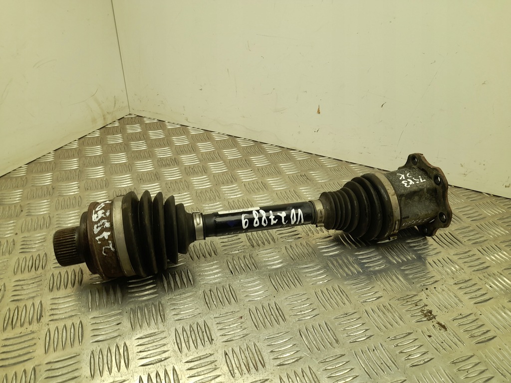 фото №1, Audi a4 b9 8w 2.0 tdi приводной вал перед