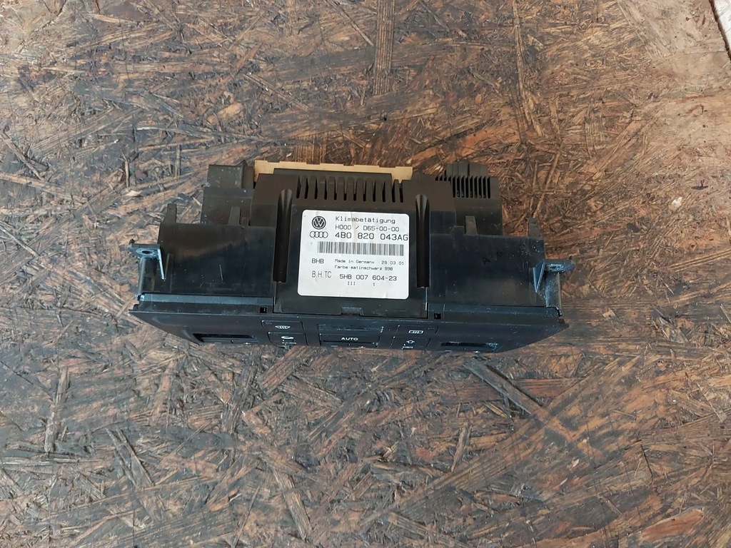 фото №10, Панель обдув кондиционера audi a6 c5 4b0820043ag