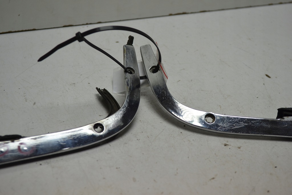 фото №14, Mercedes w116 накладки хром задня лампи права + ліва