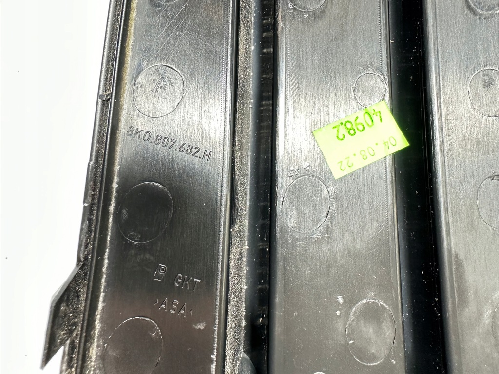 фото №7, A4 8k allroad решітка бампера права протитуманна фара 8k0807682h