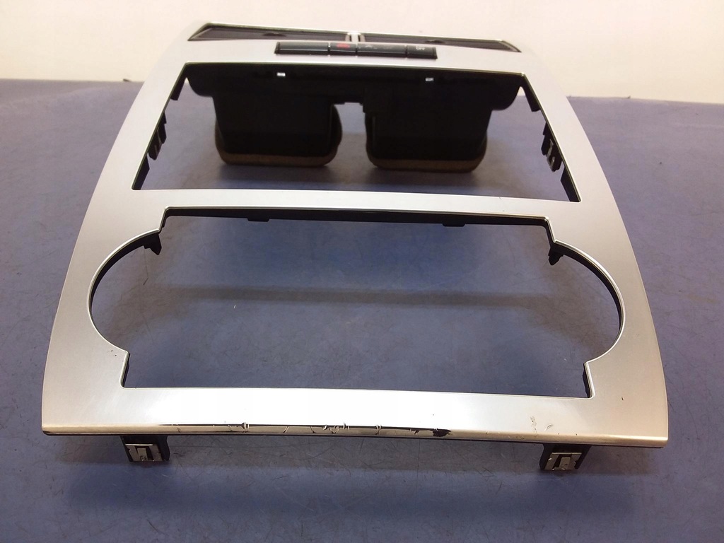 фото №4, Dodge charger 05-10 рамка радио панель консоли