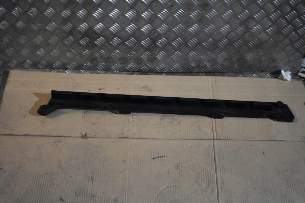 фото №1, Idealne кронштейн напрямна правий mercedes w167 1