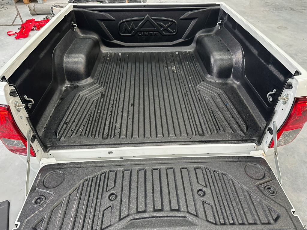 фото №7, Лоток обшивка простір кузов вантажний піддон toyota hilux 4x4