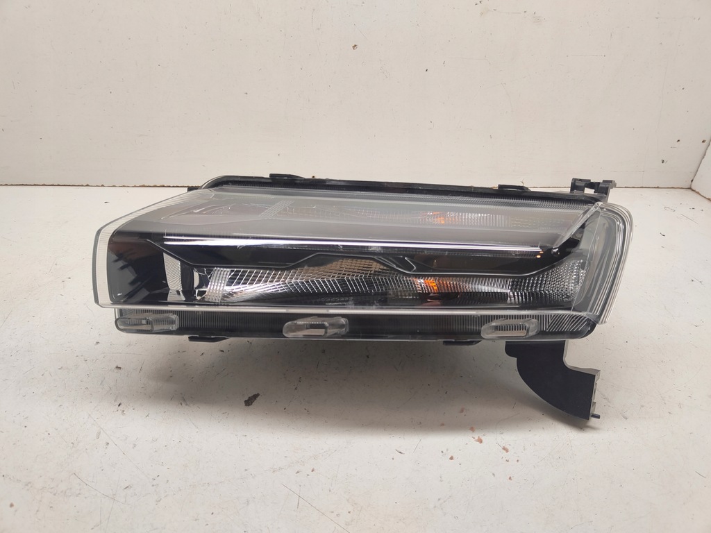 фото №1, Dacia spring led верхний лампа левый перед 266052417r