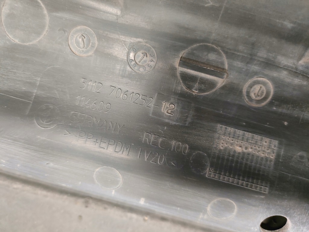 фото №6, Bmw оригинальный номер 7061252 бампер pdc