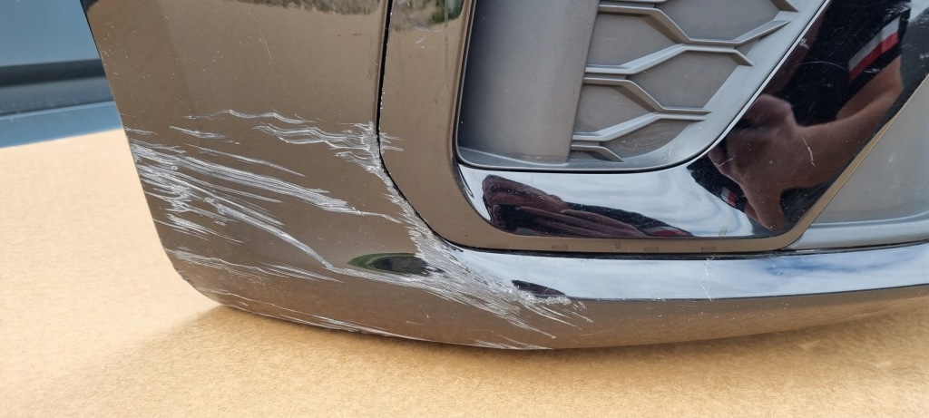 Audi a4 b9 s-line рестайлінг  бампер перед оригінал c219 в Україні