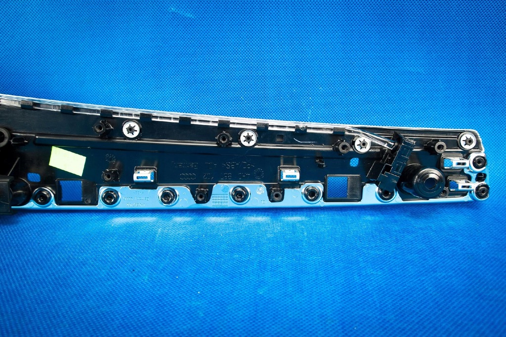 фото №7, Молдинг декоративна двері audi a8 4h0867102e