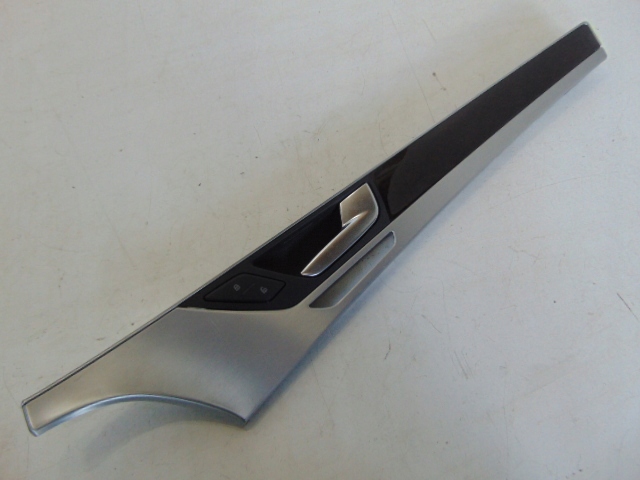 фото №1, Ручка молдинг дверь правый перед audi a8 d4