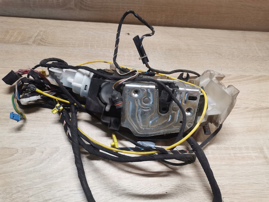 фото №1, Замок дверь правый перед mercedes s-klasa w220 a2207201635