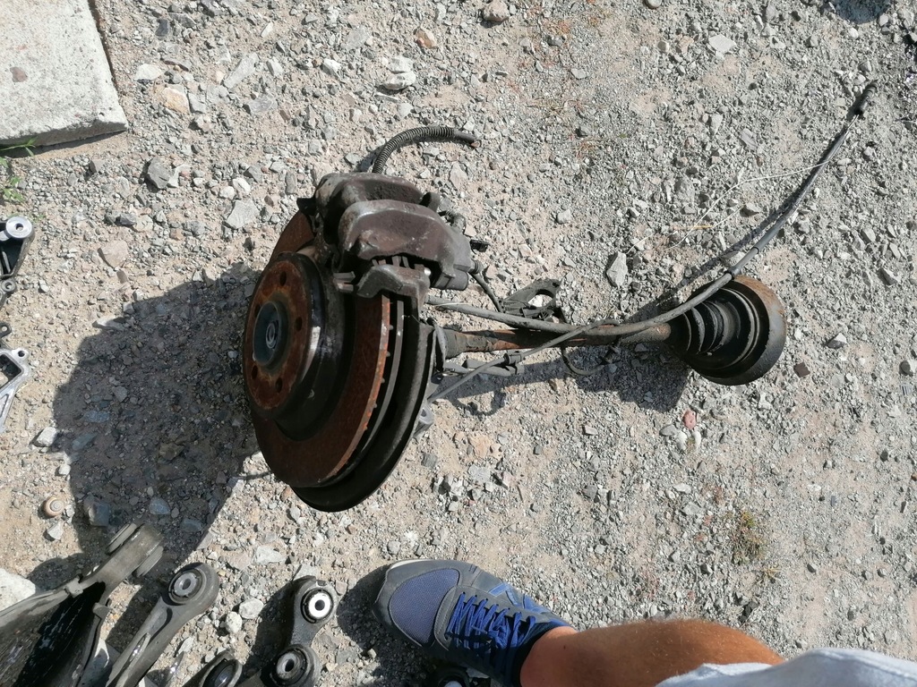 фото №4, Mercedes r230 sl поворотный кулак ступица задняя диск суппорт