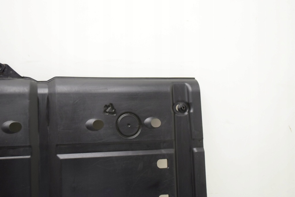 Задня середня накладка підвіска lexus rx _l2_ 7760648150 2016 Ціна