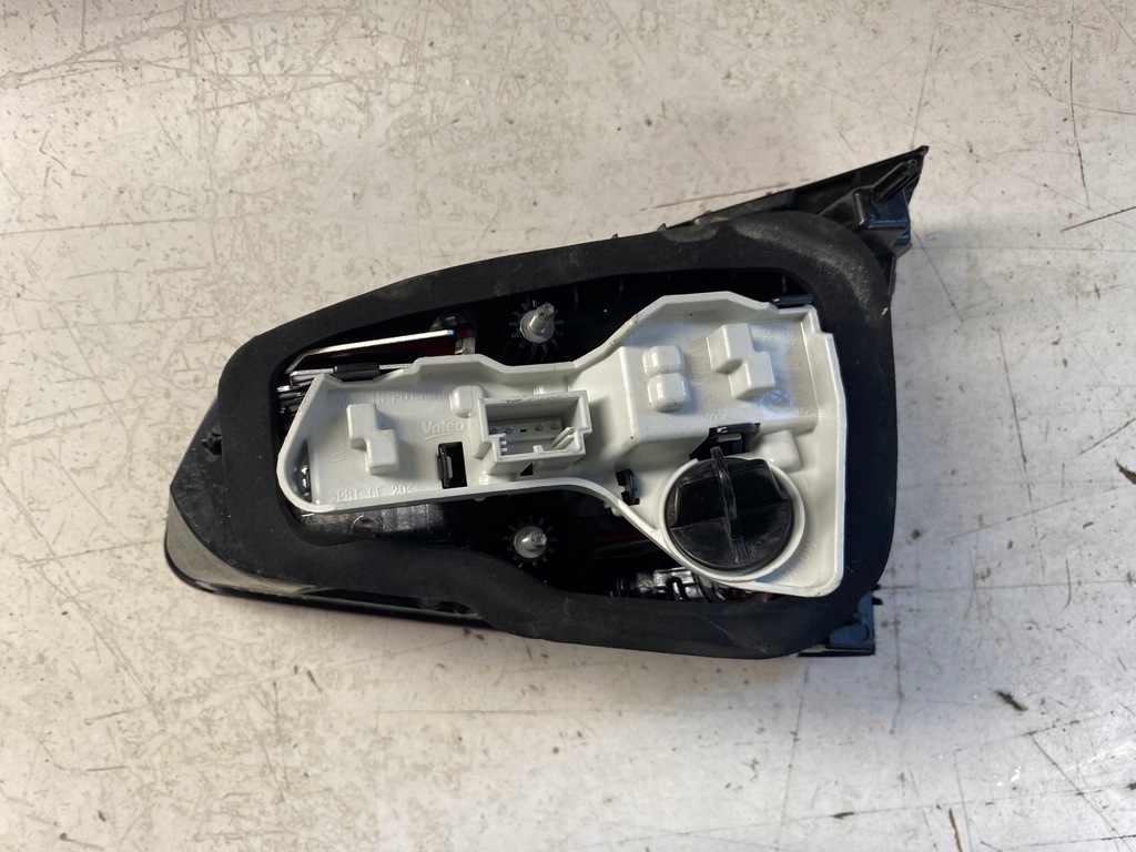 фото №9, Vw golf vii лампа лівий задня w кришка 5g0945093ac