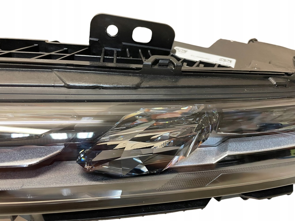 Фара верхний левая + правый  drl led svarowski bmw i7 g70 новая Доставка